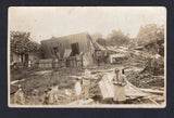BRAZIL - 1910 - EARTHQUAKE & POSTCARD: Circa 1910. Real photographic PPC of people inspecting ruined buildings unused with contemporary manuscript message in German on reverse headed 'Ponta Grosser 28 de Dezembro' which seems to refer to an earthquake in the region. A rare card.  (BRA/41588)