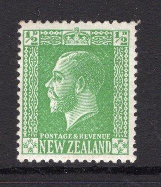 NEW ZEALAND - 1915 - DEFINITIVE ISSUE: ½d green GV issue on very thick hard highly surfaced paper with white gum. A fine mint copy. (SG 435c)  (NZL/14787)