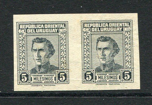 URUGUAY - 1940 - PROOF: 5m black 'Artigas' issue with 'Imprenta Nacional' imprint at bottom centre, a fine IMPERF PROOF pair in issued colour. (SG 848)  (URU/3594)